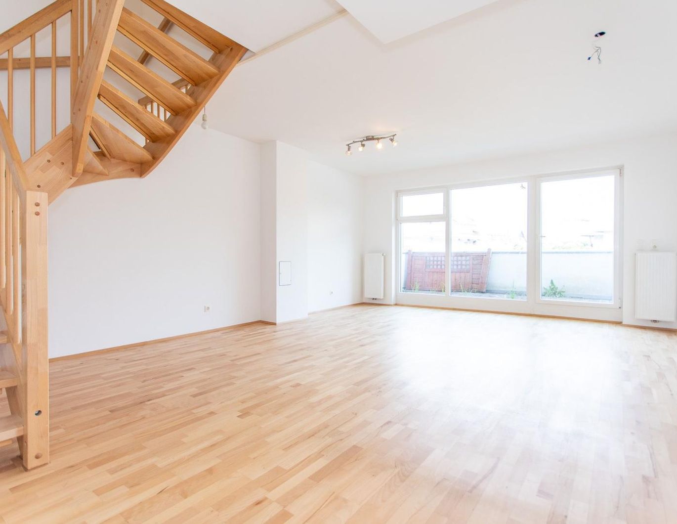 4-Zimmer-Maisonette mit Dachterrasse! Besichtigung SOFORT möglich!