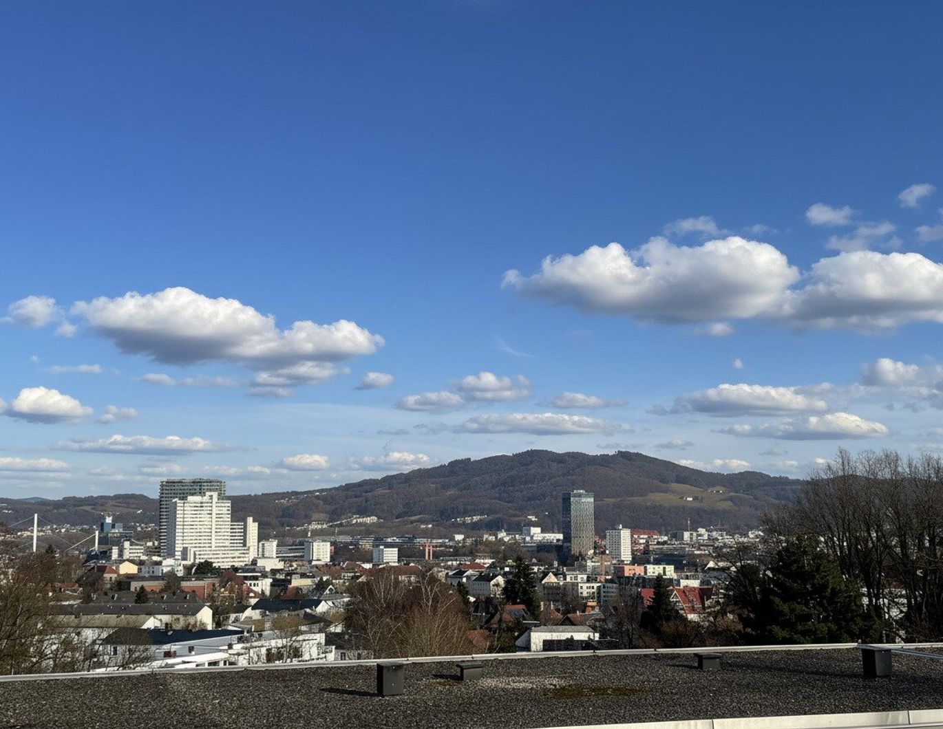 **Top Lage in Linz** 4-Zimmer-Maisonette Wohnung am Fuße des Pöstlingbergs - renovierungsbedürftig mit viel Potenzial!