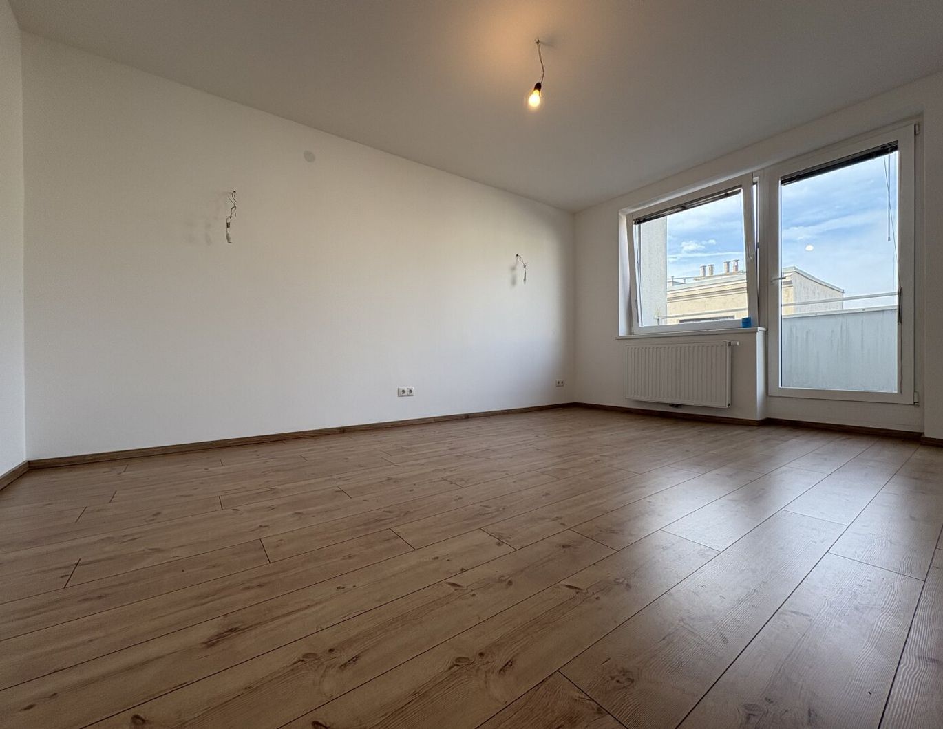 Sonnige 2-Zimmer Wohnung mit zwei Terrassen (Parkplatz inkl.)