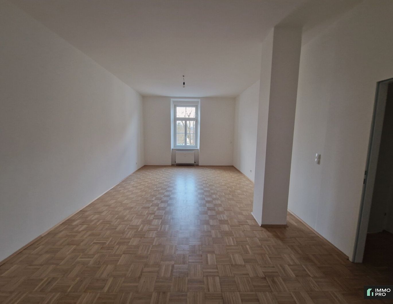 Generalsanierte 2-Zimmer-Wohnung mit zugeordnetem Parkplatz - in Wildon!