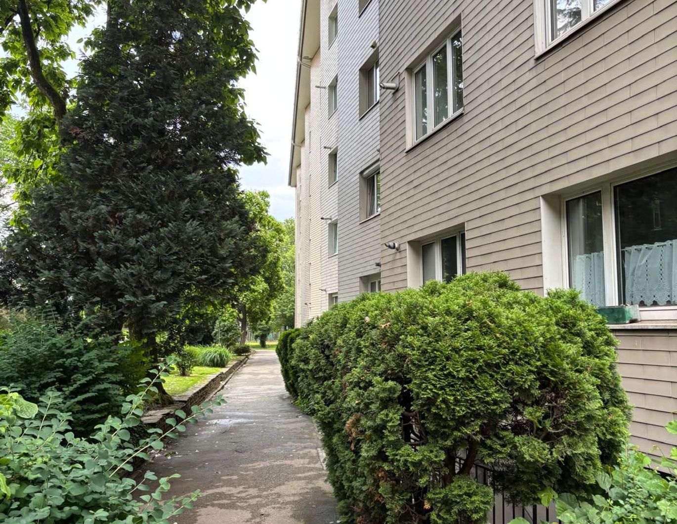 3-Zimmer-Wohnung mit Balkon & Blick ins Grüne zu verkaufen (privat, keine Maklergebühren)