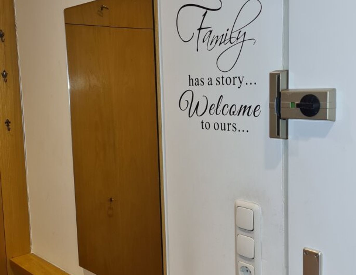 Nähe Krankenhaus und Bahnhof - sehr große 5 Zimmer Etagenwohnung mit Ausblick