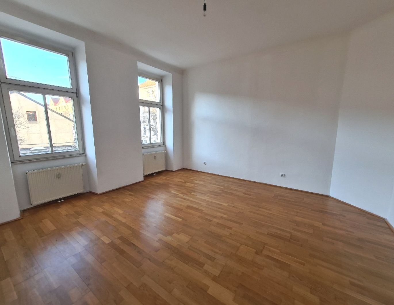 Befristet vermietete 3-Zimmer-Wohnung im sanierten Altbau.