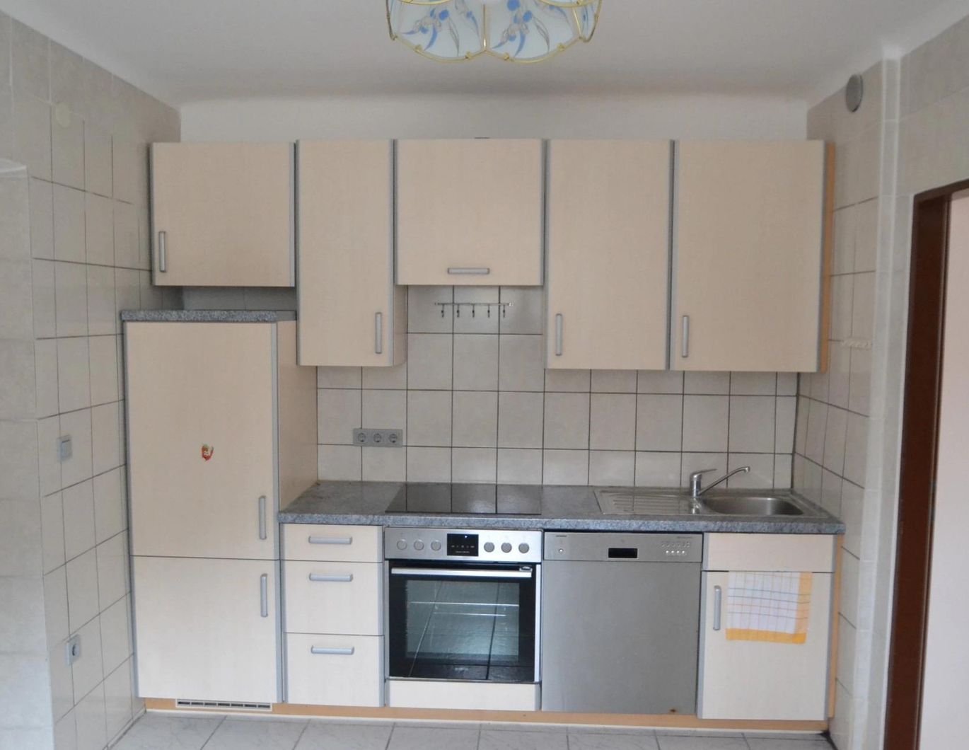 Ruhige Wohnung im Souterrain (Provisionsfrei)