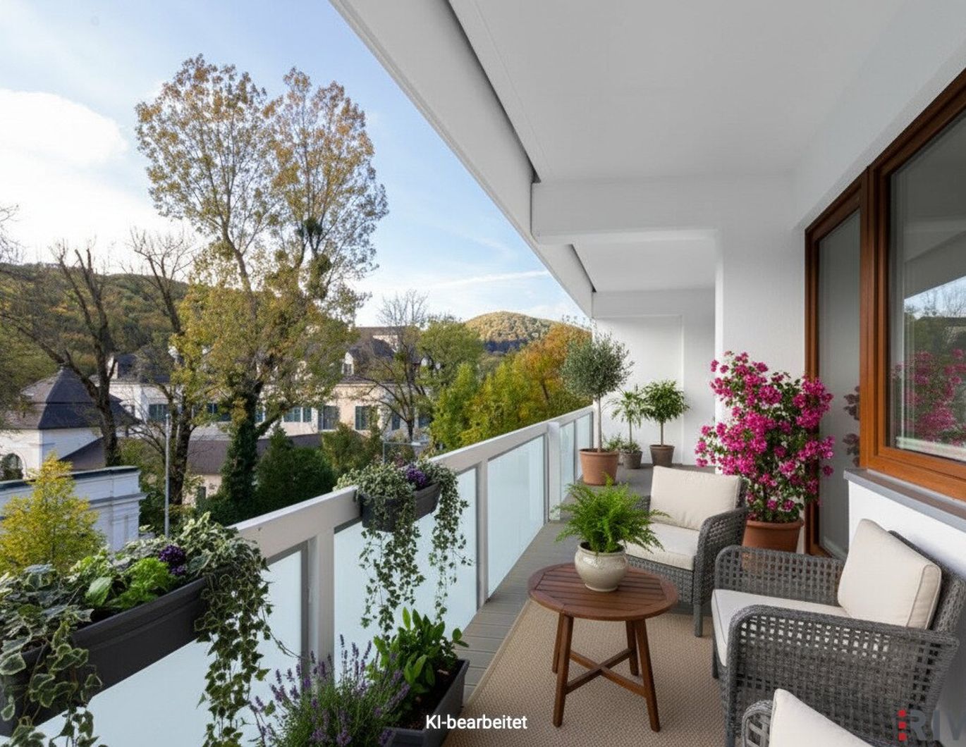 ERSTBEZUG nach Sanierung mit Blick auf Schloss Laudon | ca. 16 m² Loggia | Garagenplatz | Vollausgestattete Küche | Erholungsgebiet angrenzend