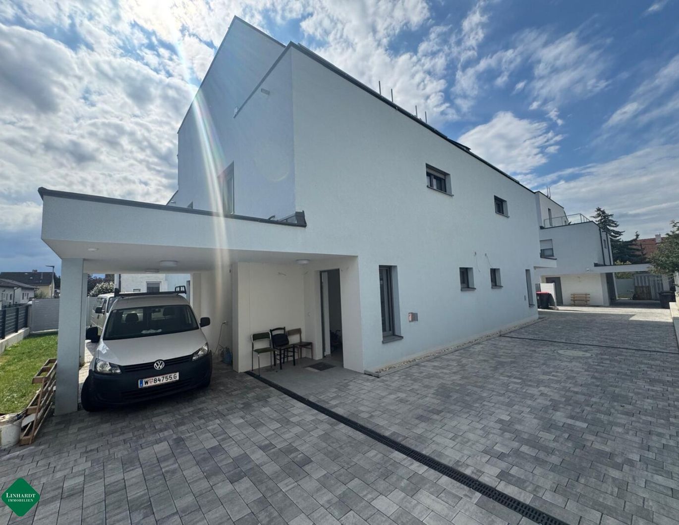 Moderne Doppelhaushälfte mit Garten an der Stadtgrenze zu Wien