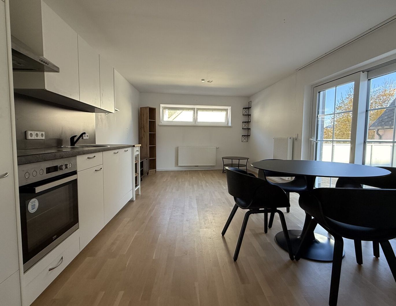 Mietwohnung mit 77 m² großer südseitigen Terrasse, sofort verfügbar!