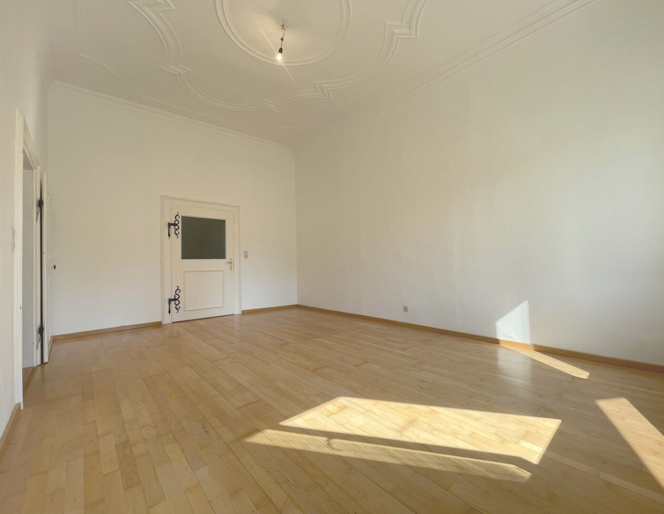 Wohnung mit nostalgischem Flair inkl. Heizkostenpauschale