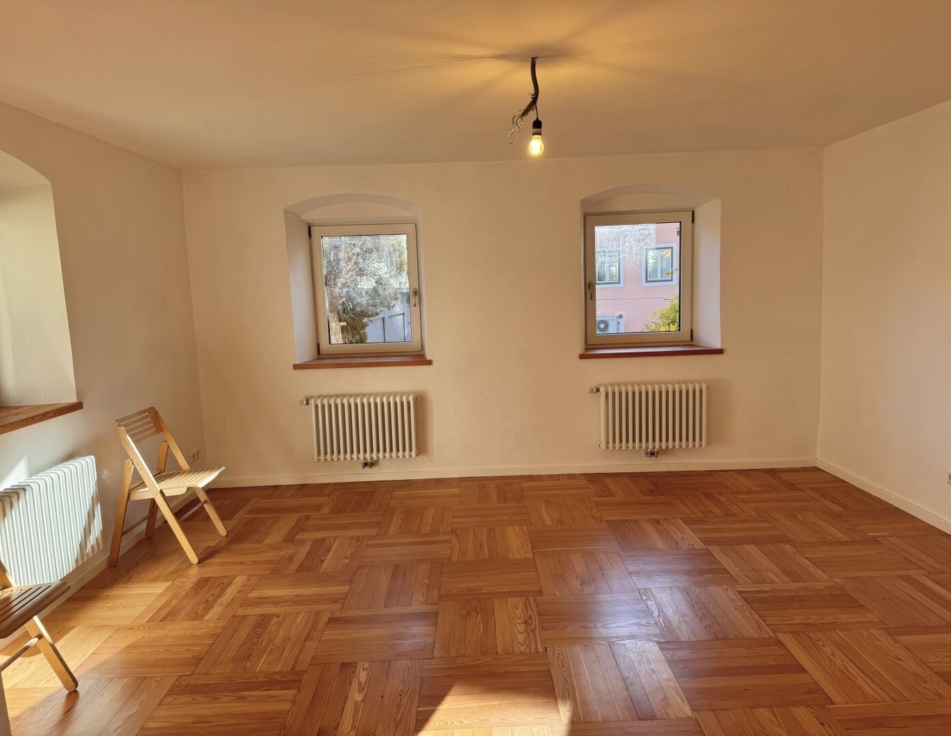 Bezaubernde, seenahe Garconniere mit Altbaucharme