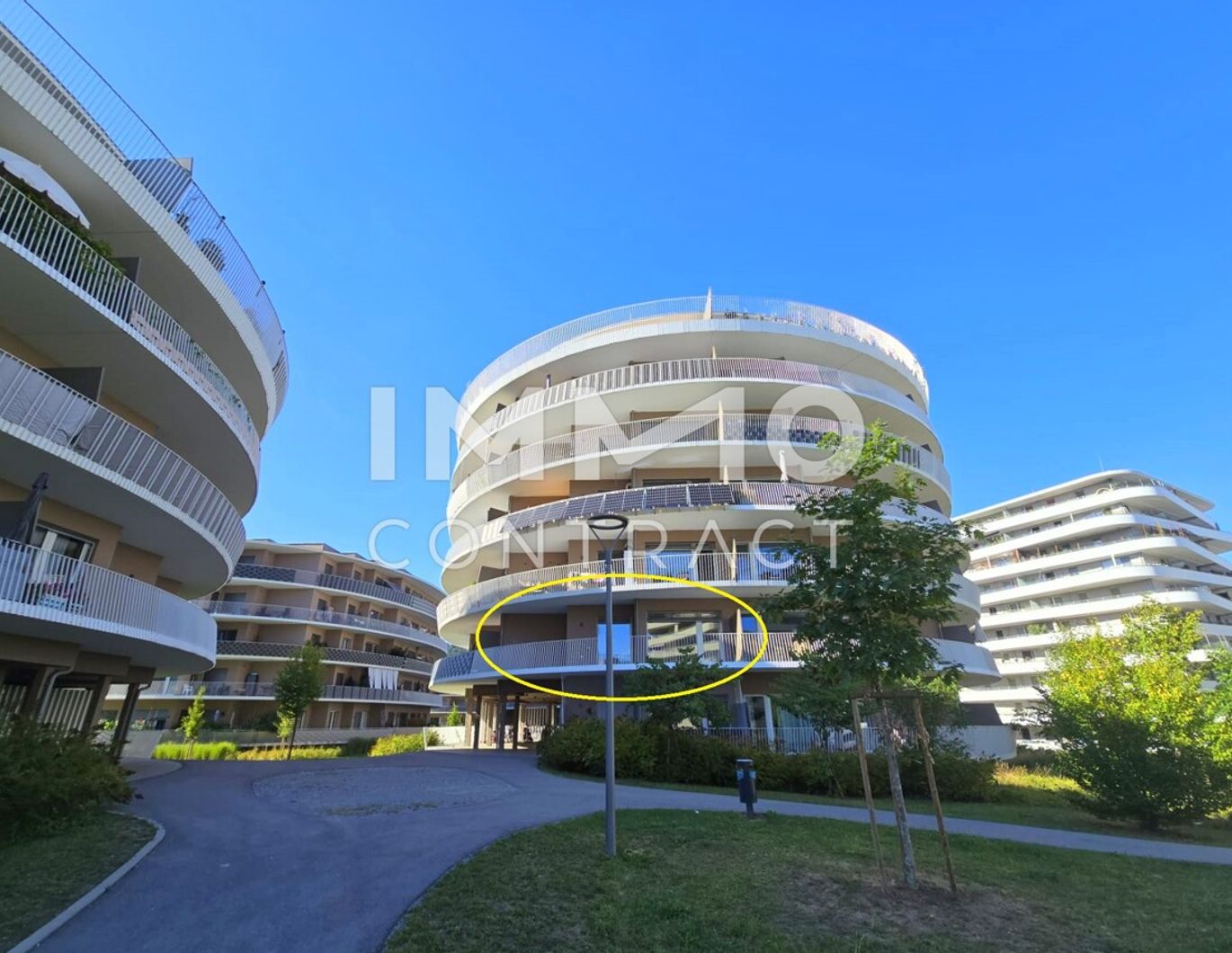 STRASSGANGER Straße 380c : Freundliche 2 Zimmer- Wohnung mit großem Balkon - Straßganger Straße 380 c - Top 12c