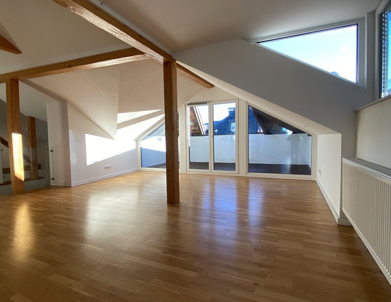 Bezaubernde, großzügige Dachgeschoßwohnung in Itzling