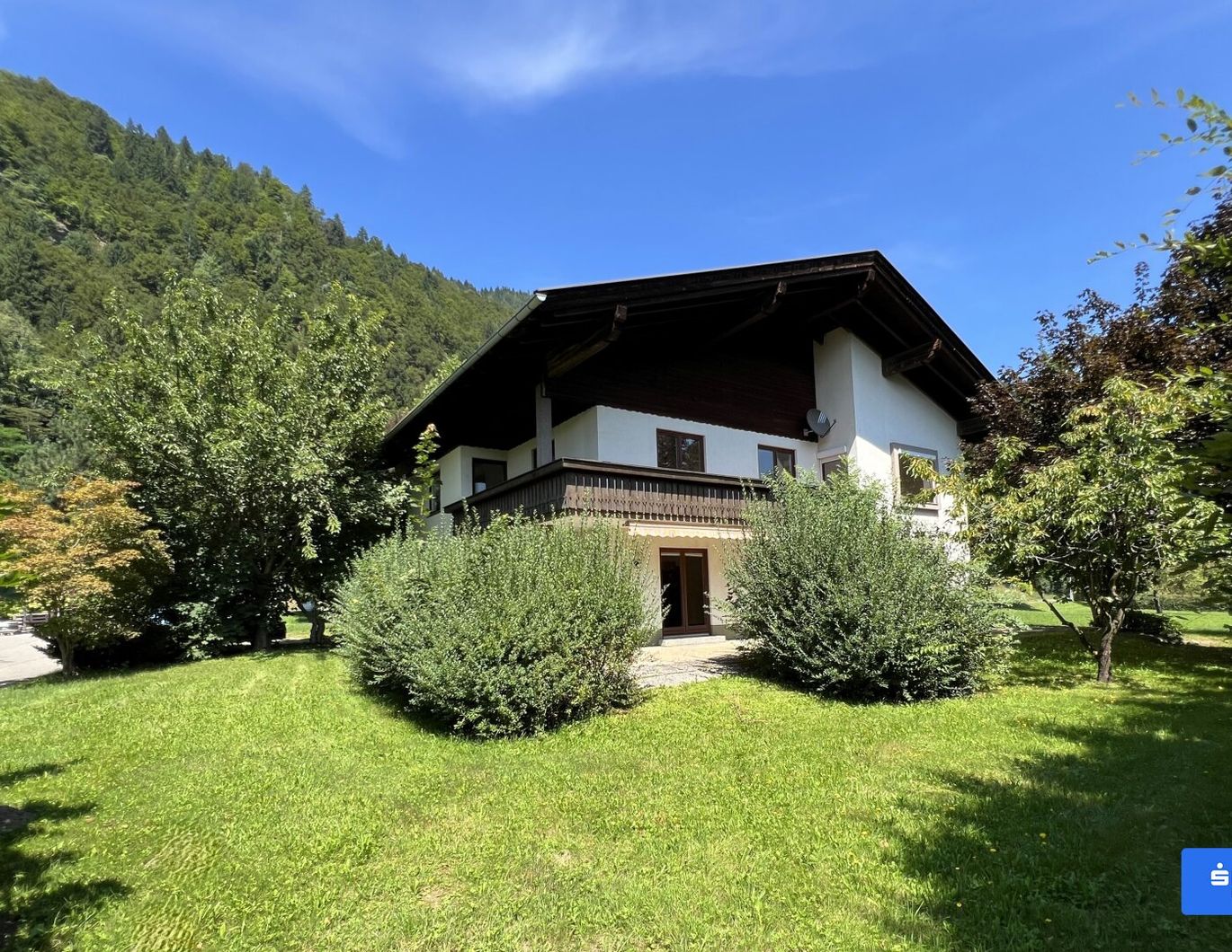 Mehrfamilienhaus mit großem Grundstück in See-Nähe