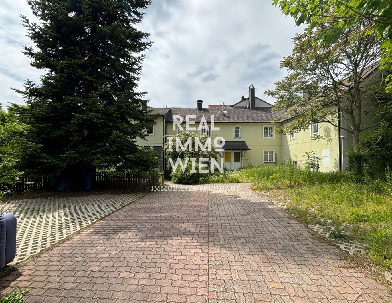Ihr neues Zuhause: Stilvolles Reihenmittelhaus mit großzügigem Garten und Wohlfühlambiente