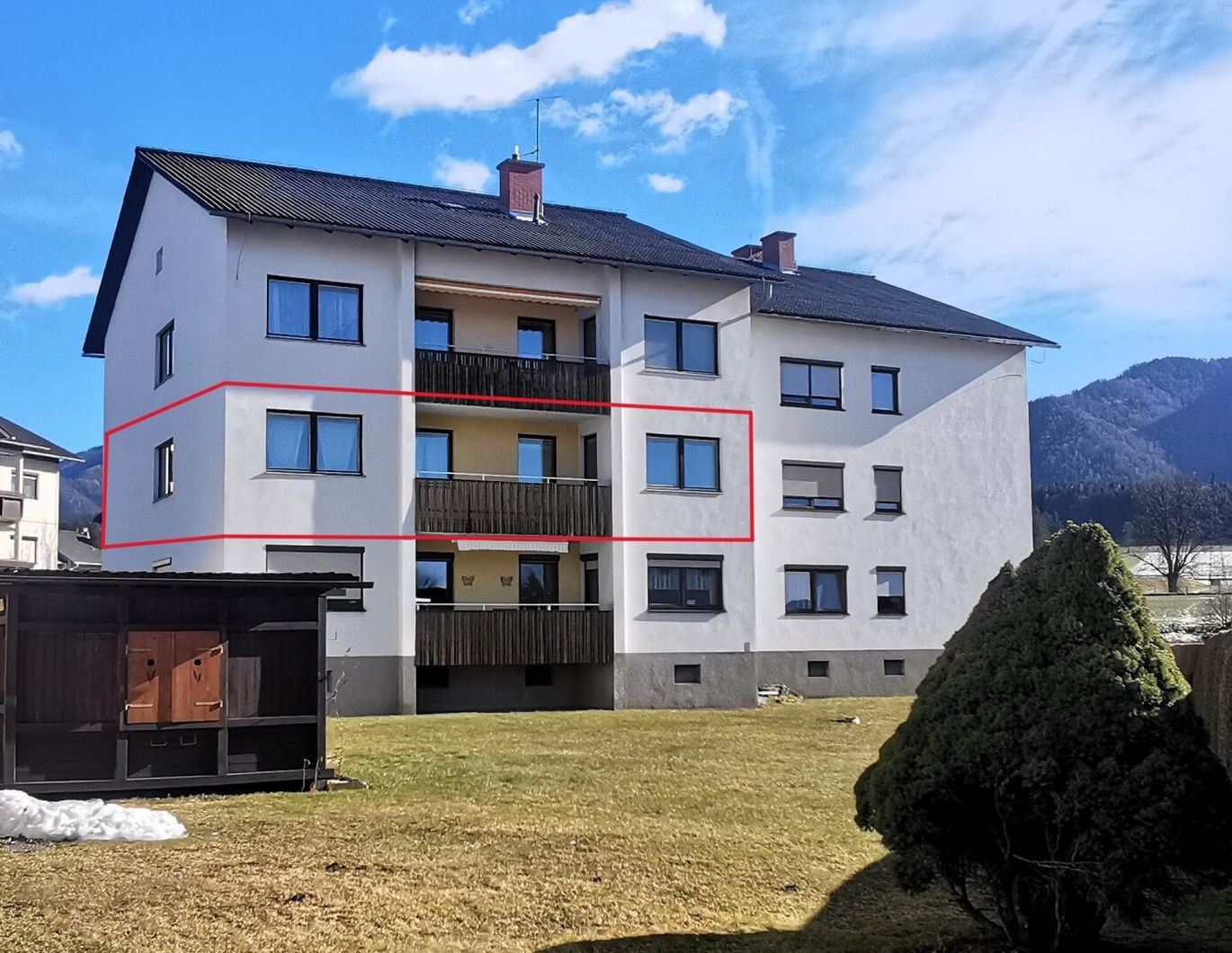 Sofort verfügbare 4 Zimmer ETW im 1. Stock - Loggia und Garage