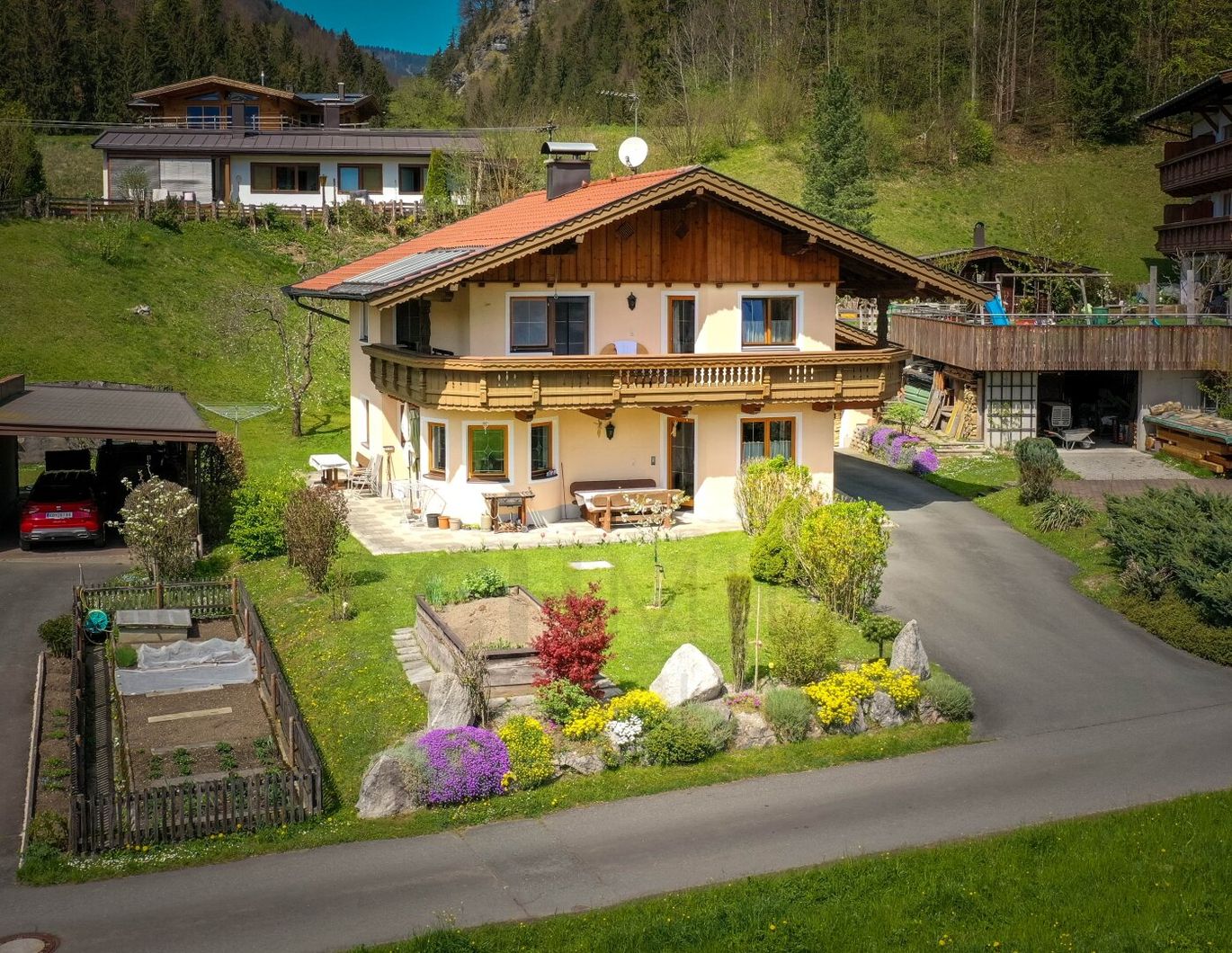 Wunderschönes Einfamilienhaus in sonniger Top-Lage in Kössen