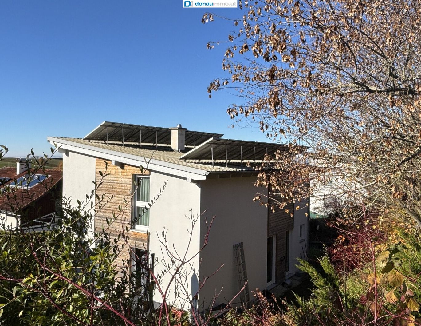 Einfamilienhaus in Eidenberg: Modernes Wohnen mit Garten und großzügigem Raumangebot!