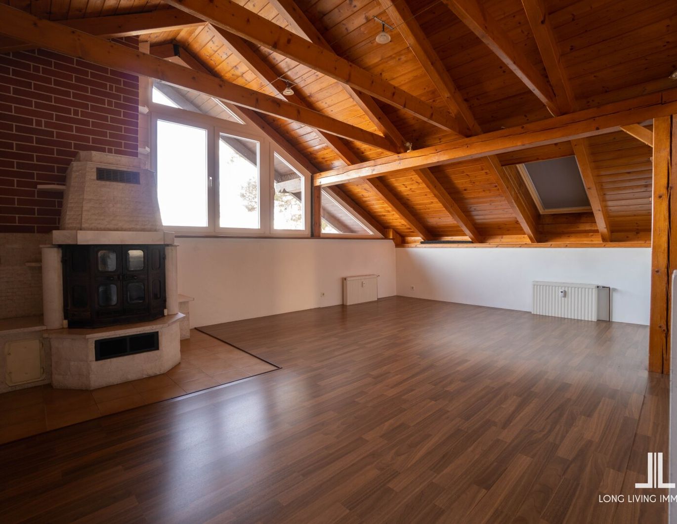Provisionsfrei! Spitzenpreis! Großzügige Wohnung mit unglaublicher Aussicht und Terrasse!