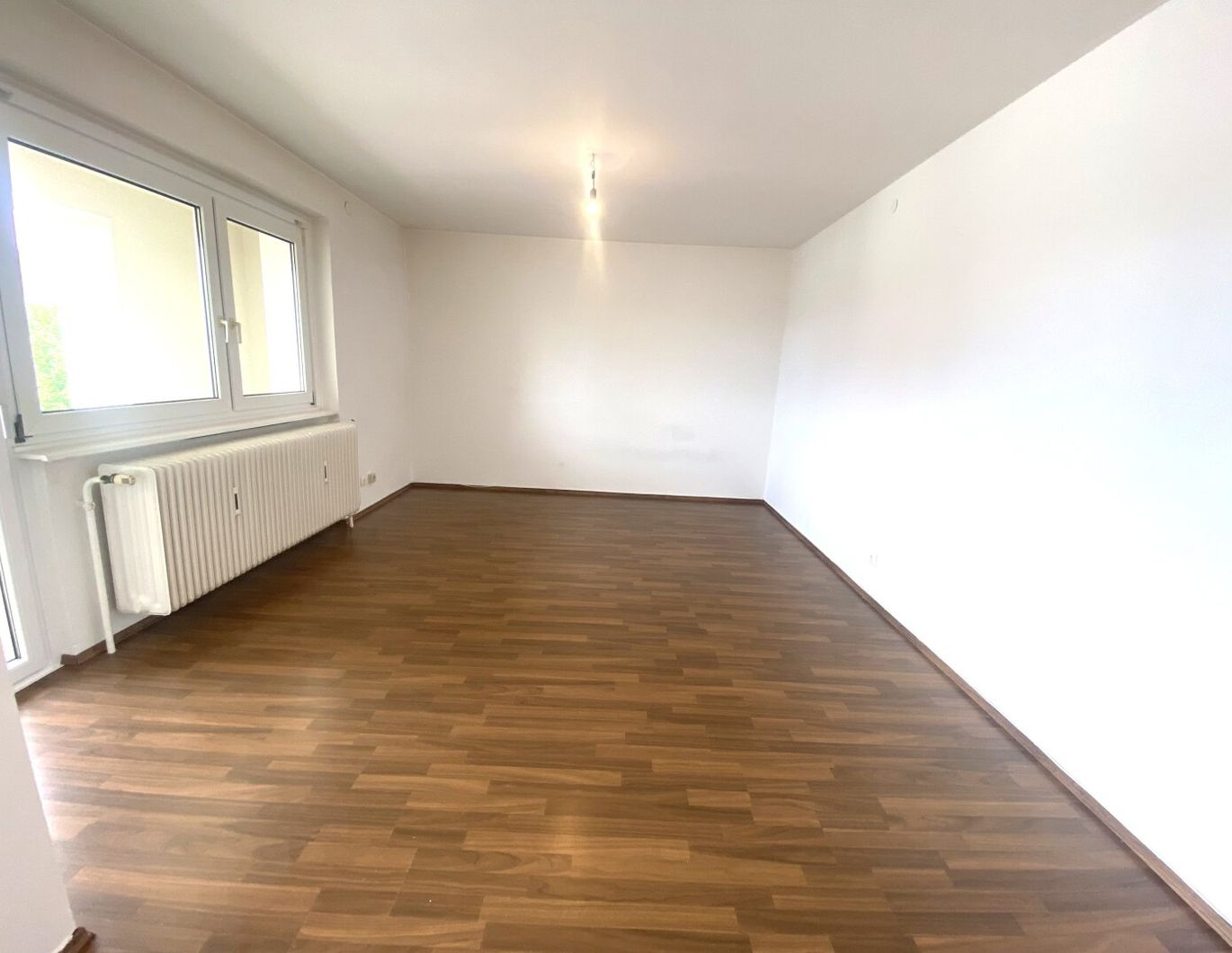 PROVISIONSFREI! HELLE, GUT GESCHNITTENE 3-ZIMMER WOHNUNG, ZENTRAL BEGEHBAR MIT LOGGIA IM SÜDLICHEN ST. PÖLTEN!