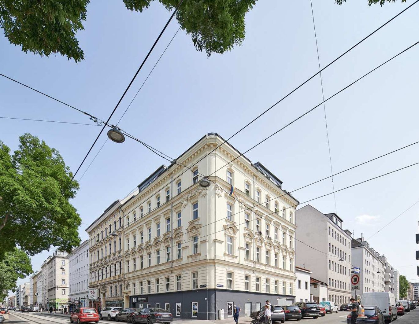 Einziehen oder vermieten: Sanierte 2-Zimmer-Wohnung