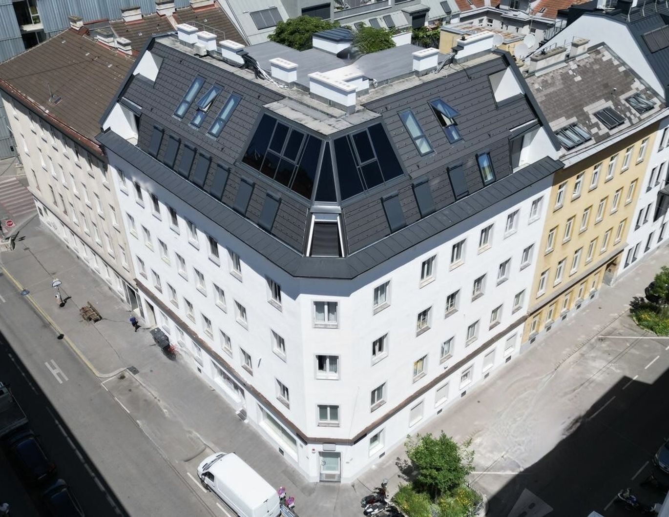 NEUER PREIS - BEZUGSFERTIGES Penthouse mit 175 m² Wohnfläche und 72 m² Dachterrasse on TOP + privater Liftfahrt!