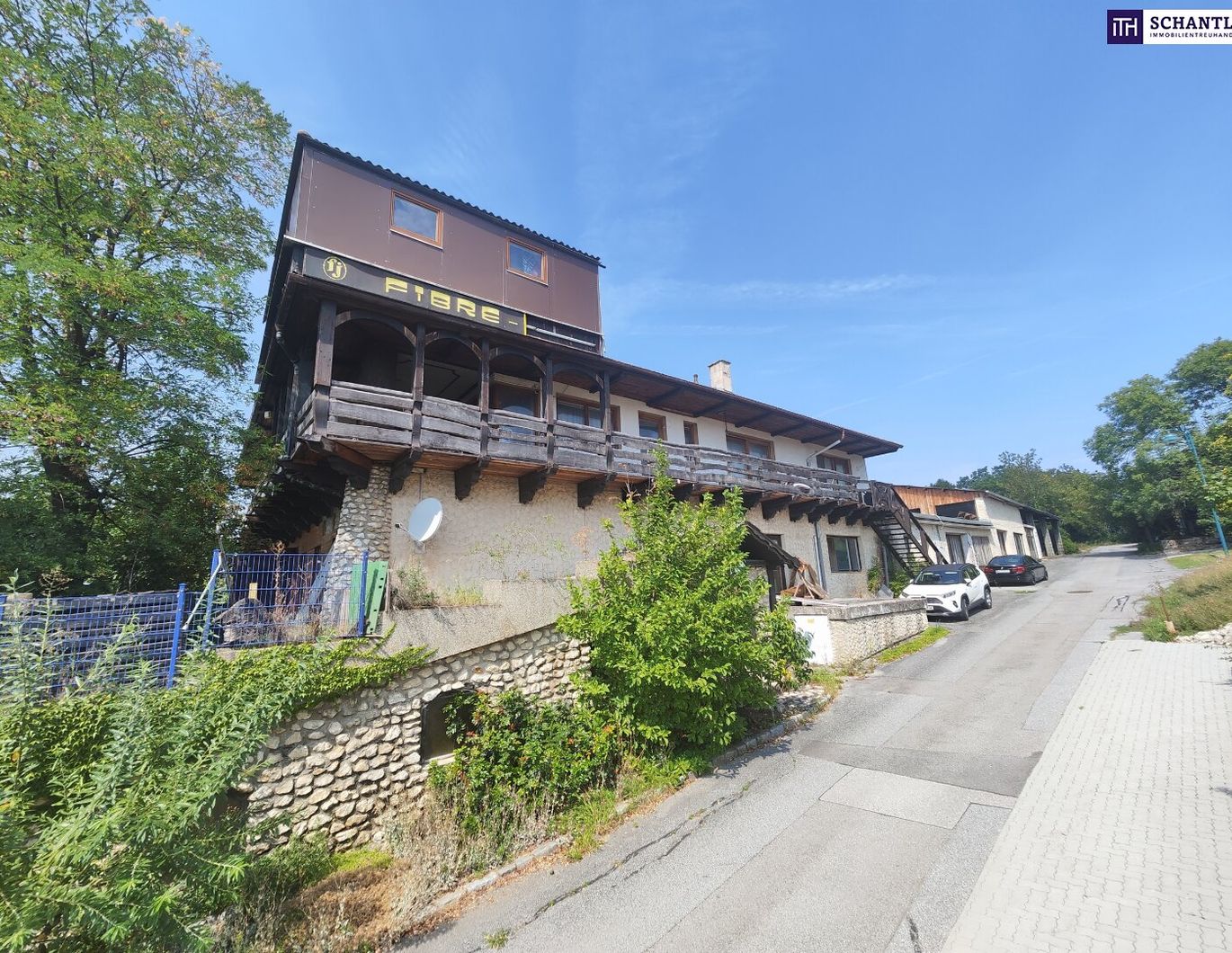 Ehemalige Tischlerei mit Wohnhaus - Viel Platz für Wohnen und Arbeiten