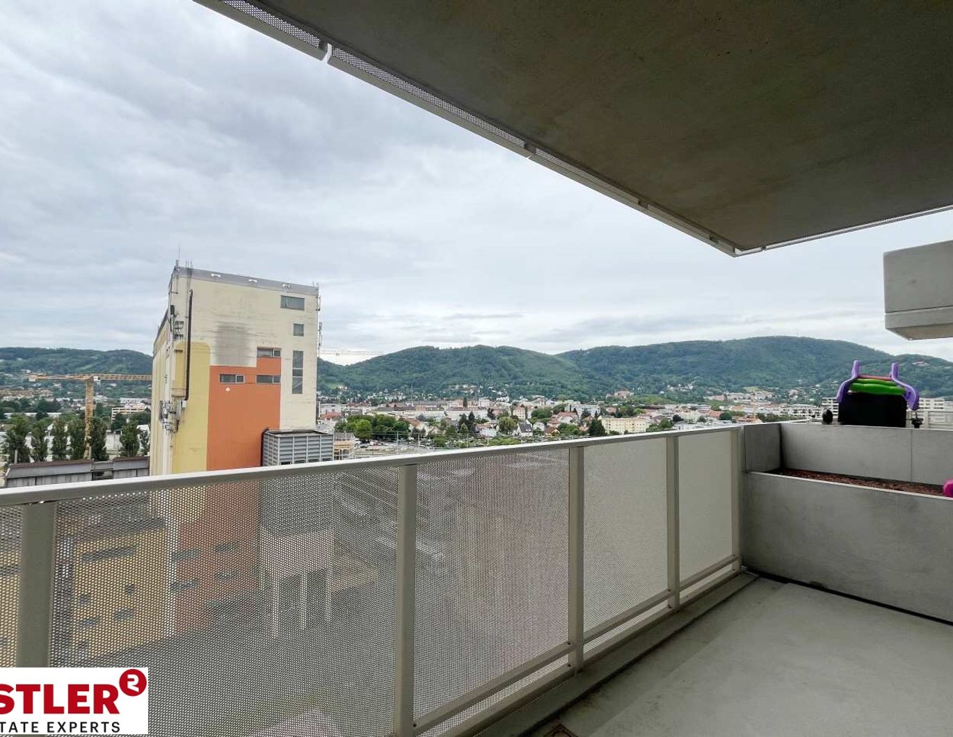 Mit Weitblick und West-Balkon - Gut aufgeteilte 2-Zimmerwohnung