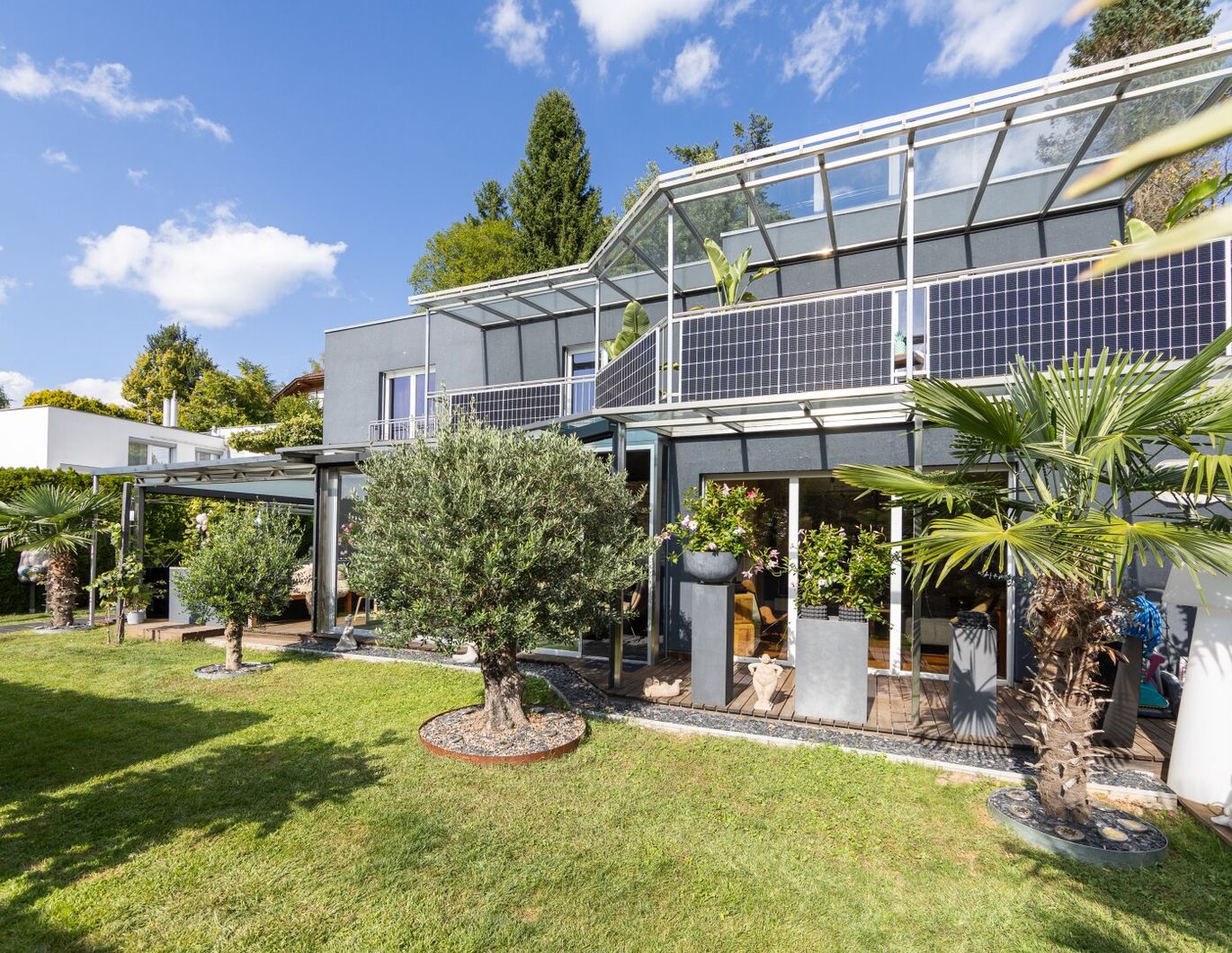 Großzügiges Traumhaus in Ruhelage: Pool, Poolhaus, Weinkeller, Weingarten, Weinlaube, Wintergarten, Out-Door-Küche & Wellness inklusive - LKH Nähe *****