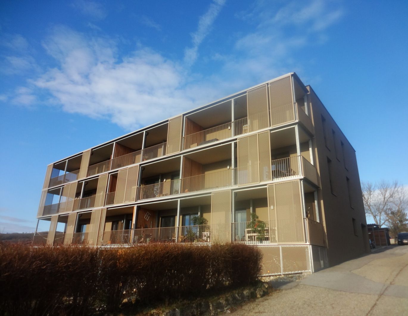 Warmmiete incl. Heizung - Repräsentative Mietwohnung mit Küche und unverbaubarem Seeblick in ruhiger Lage!