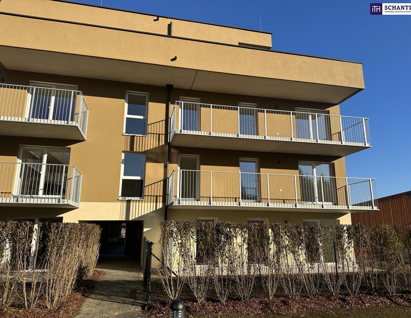 SENSATIONELL! Traumhafte Erstbezugswohnung mit großem Balkon, hochwertiger Tischlerküche und Tiefgaragenplatz - Koffer auspacken und das Leben genießen!