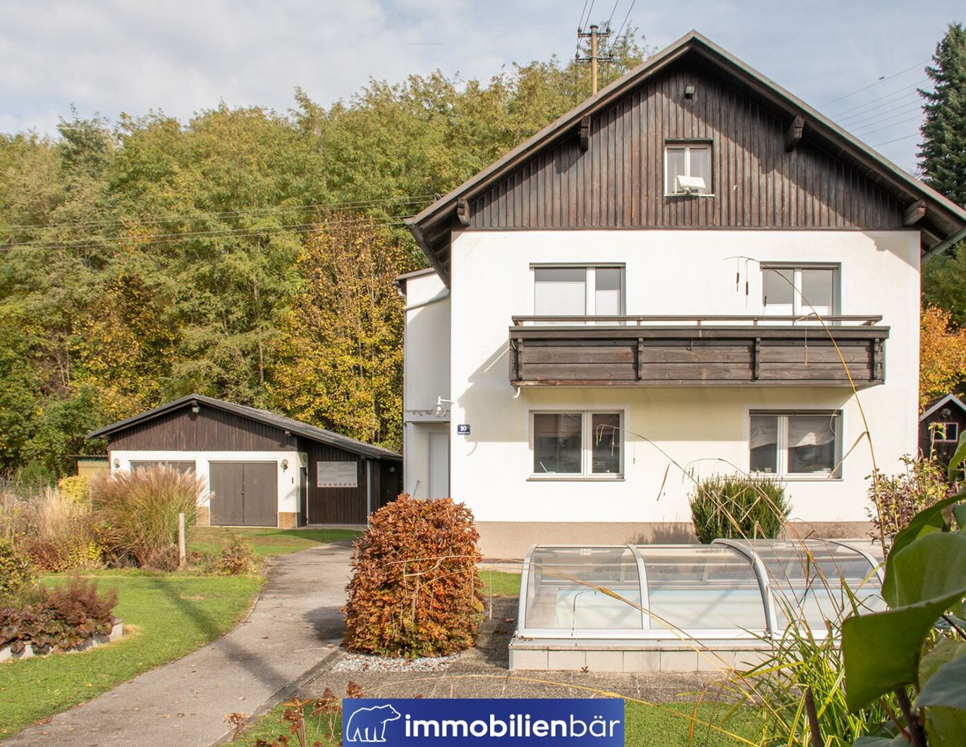Haus mit Pool im Ortsgebiet Grieskirchen und Grundfläche von 1.296 m²