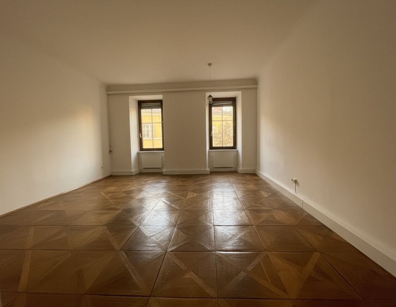 Studentenwohnung ! Großzügige Garconniere nahe Kunstuni & direkt am Stadtpark