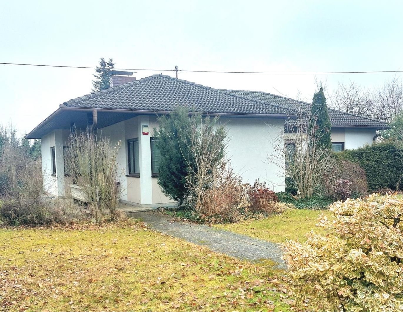Charmanter Bungalow mit großem, sonnigen Grundstück