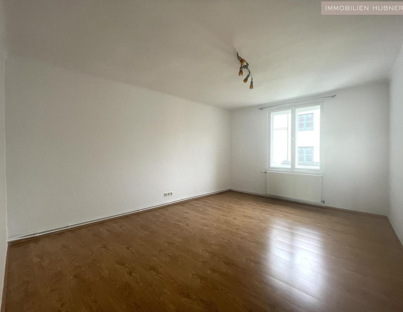 UNBEFRISTET!!! Schöne 2 Zimmer Wohnung in bester Innenstadtlage!!