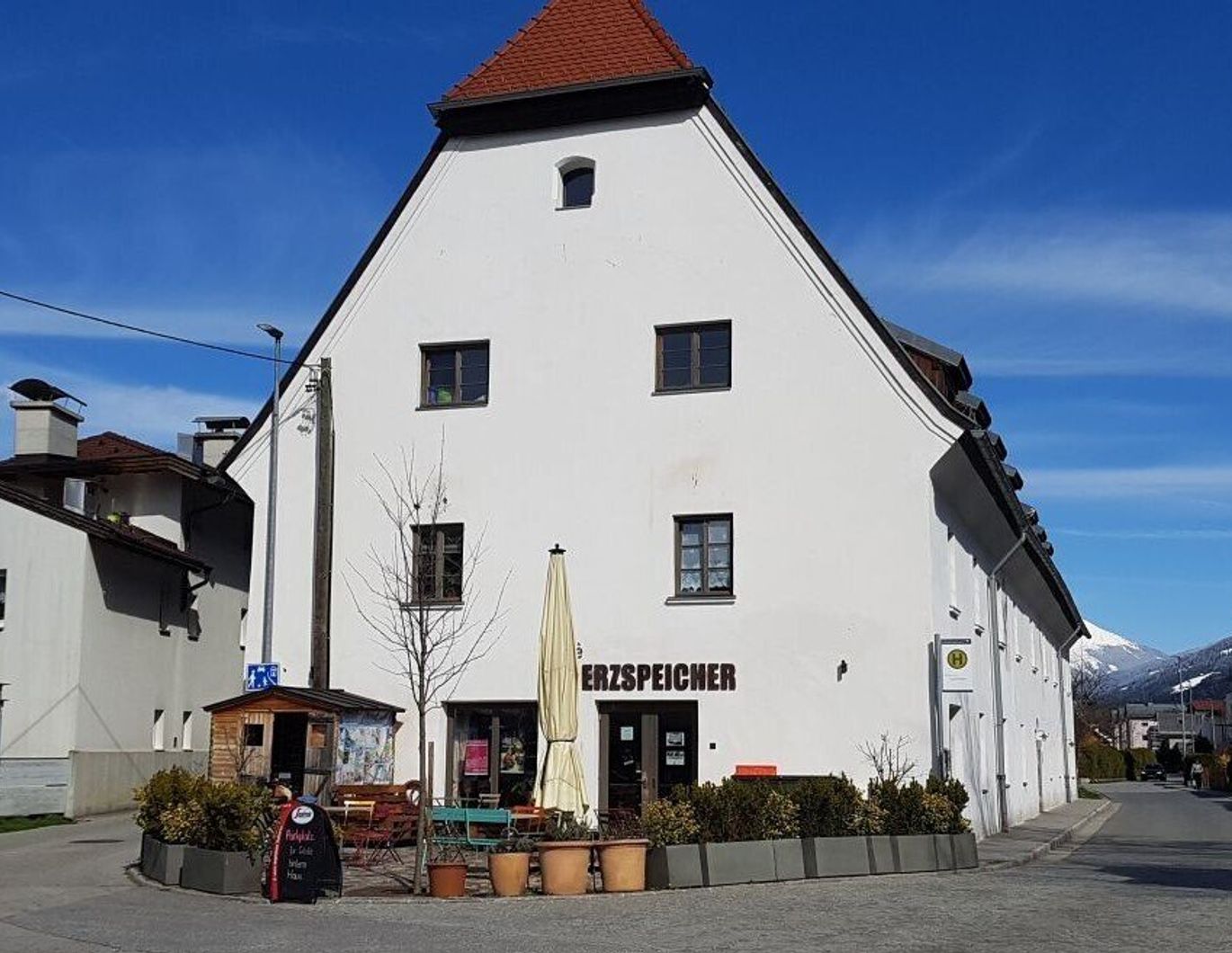 Anlegerpaket: Vier Wohnungen in historischem Gebäude