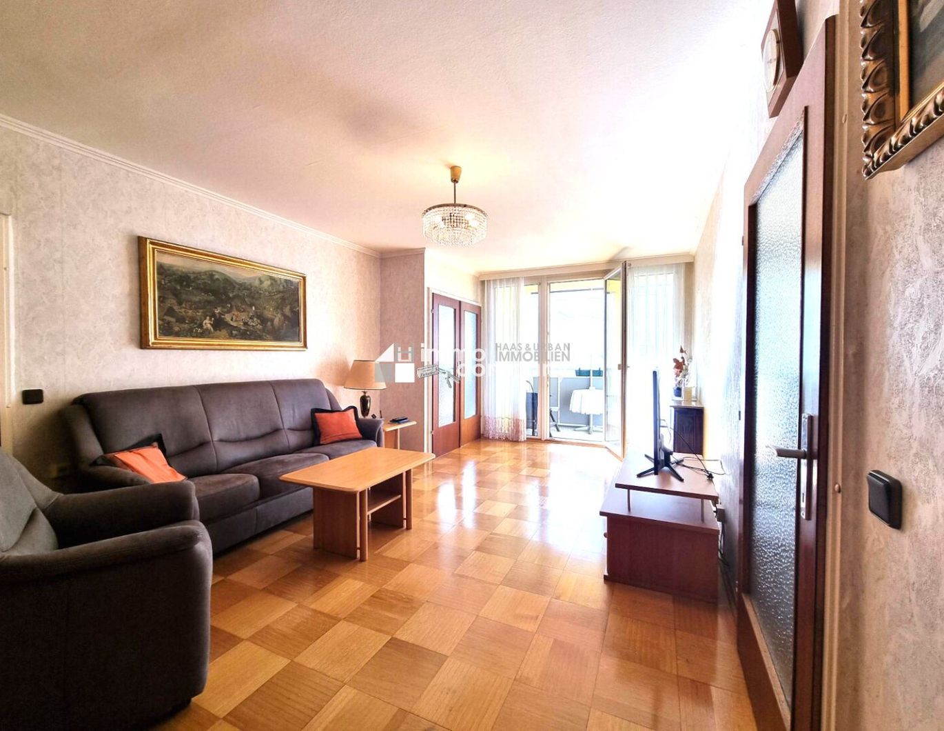 FAMILIENHIT - auch WG geeignet - LICHTDURCHFLUTETE 3-Zimmer-Wohnung mit TOP-Infrastruktur