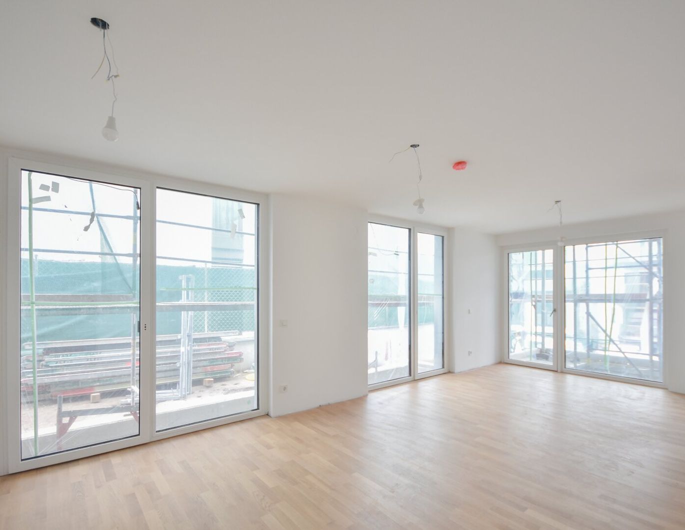 Erstbezug mit Terrasse: Schöne 3-Zimmer-Wohnung mit moderner Ausstattung