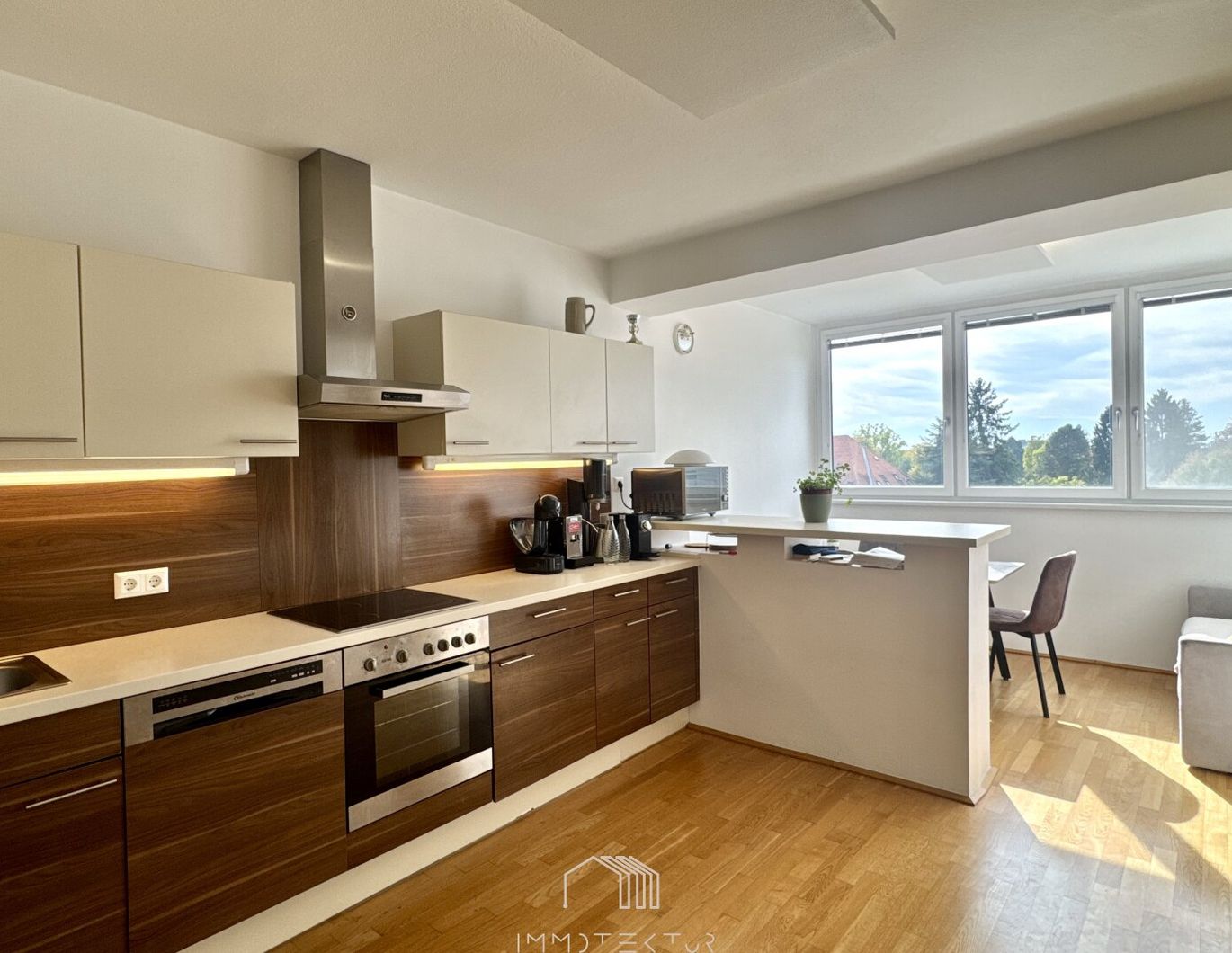 NÄHE KF-UNI GRAZ und HILMTEICH : Modernisierte 4-Zimmer-Wohnung mit Balkon & Lift in idealer Lage - BEFRISTET VERMIETET!