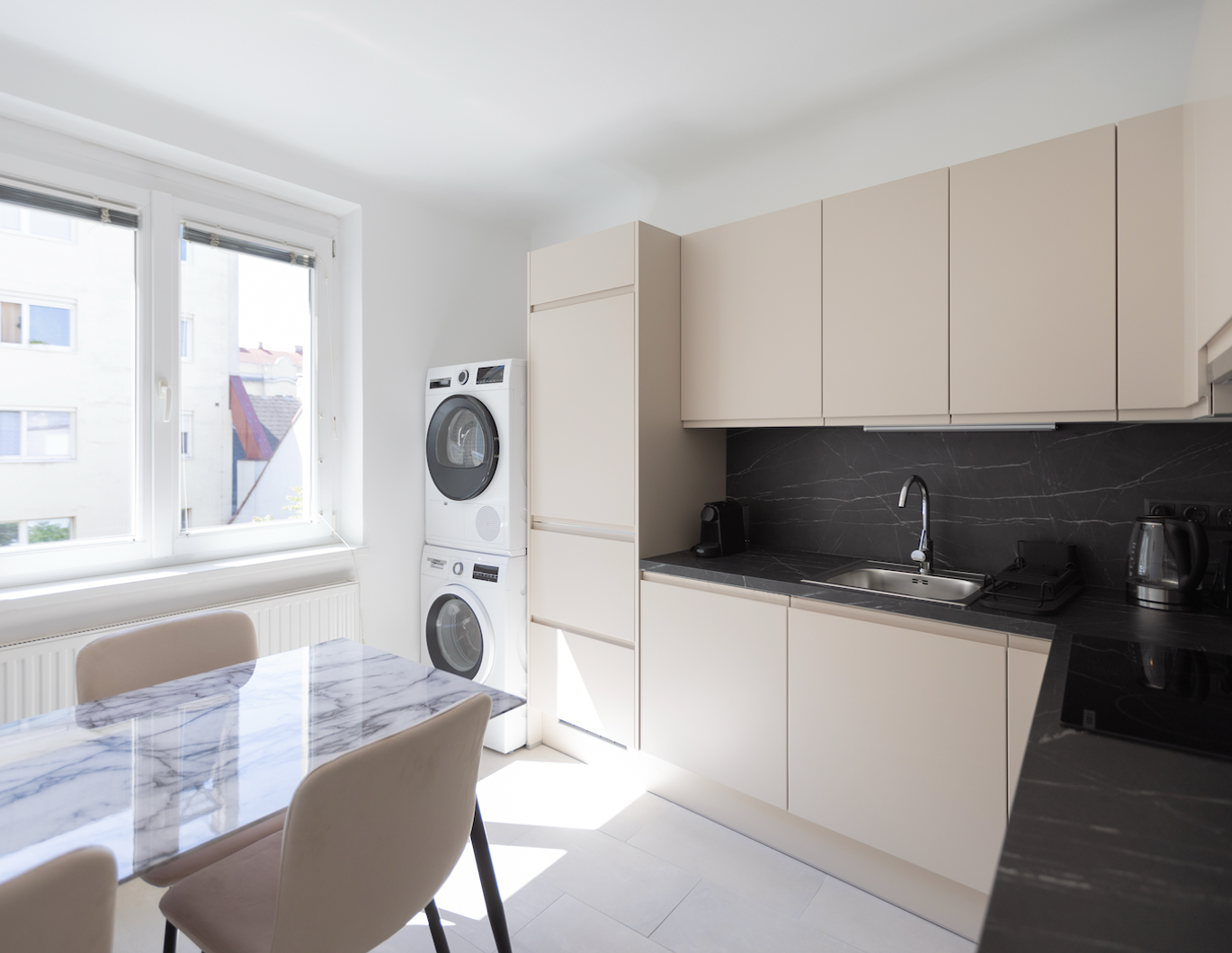 Stilvolle, vollmöblierte 2-Zimmer-Wohnung mit separater Küche und Lift in 1020 Wien | Provisionsfrei