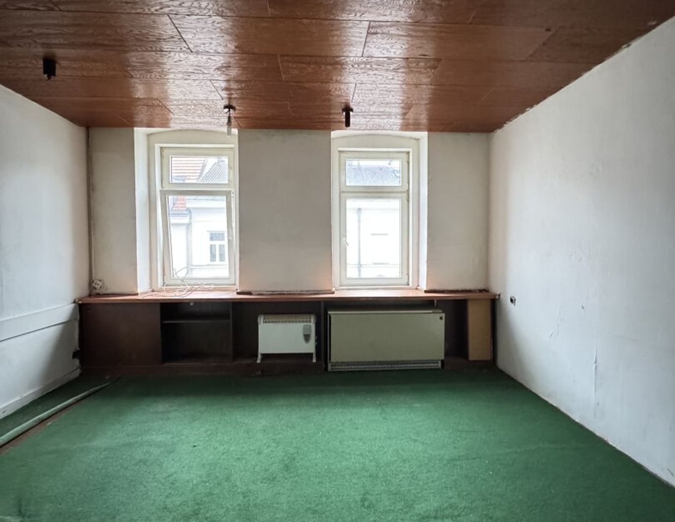 ***Charmanter 1-Zimmer-Altbau in Toplage***