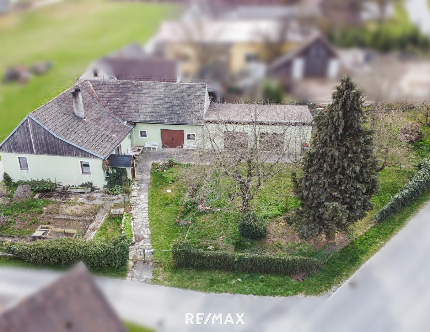 Kleines Landhaus mit großem Garten - ein Ort für Ihre Wohnträume
