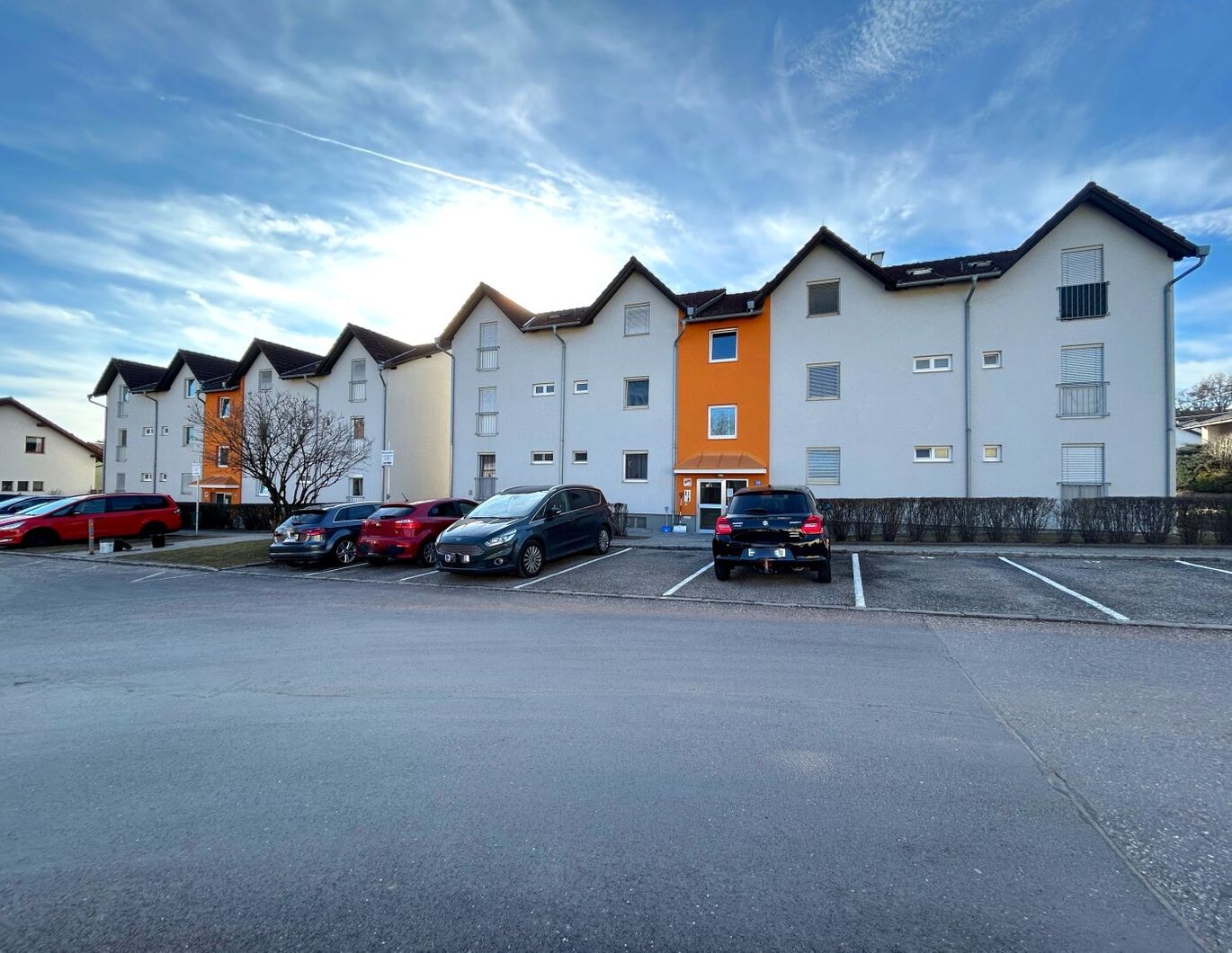 WOHNEN IN PREGARTEN - ERGESCHOSSWOHNUNG MIT 3 ZIMMER NEU SANIERT