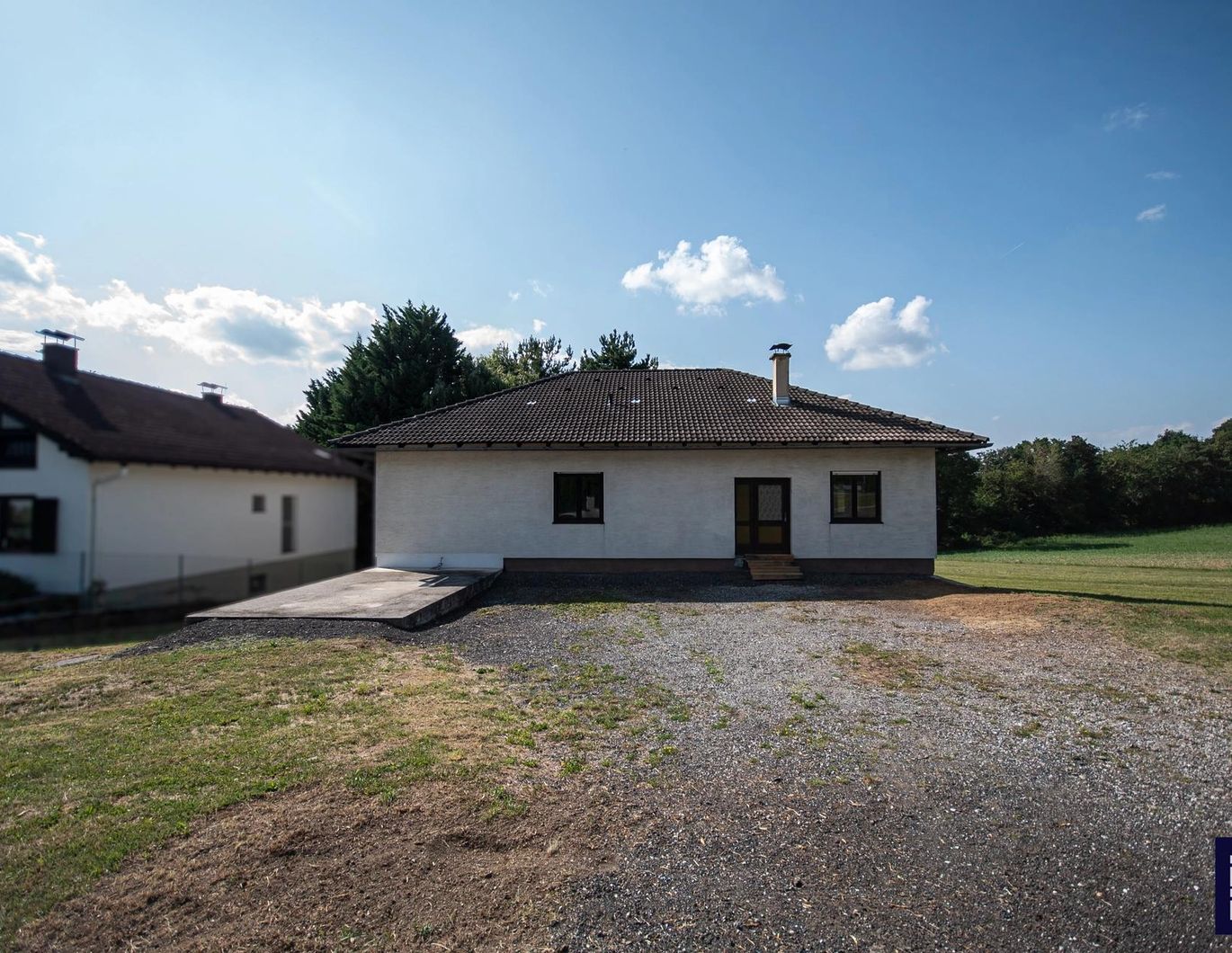 Großflächiges Wohnhaus in absoluter Ruhelage! (Provisionsfrei)