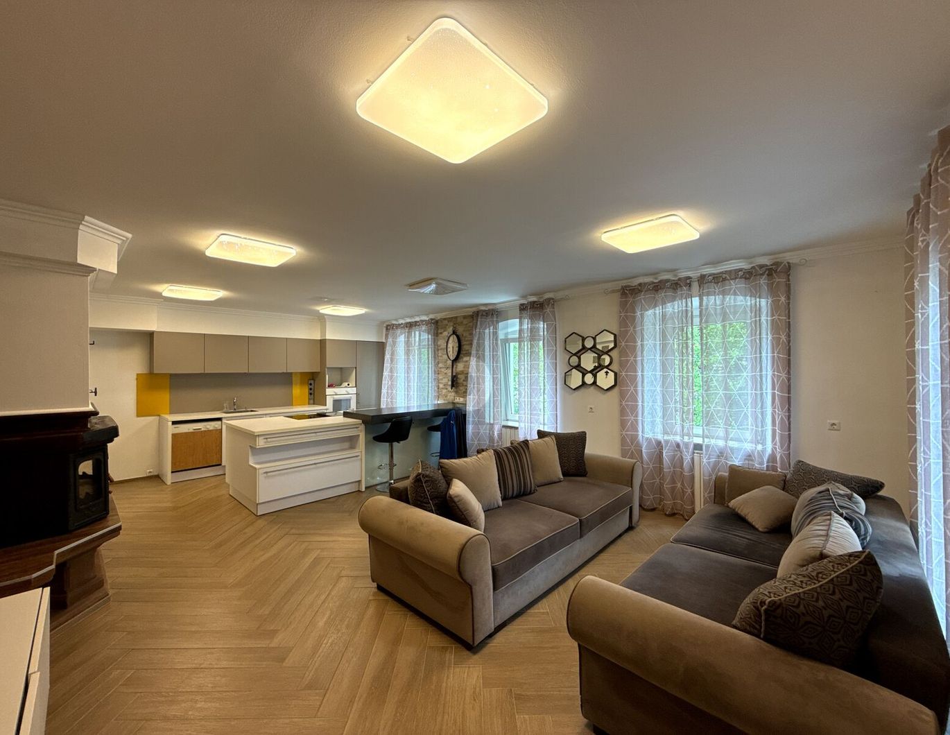 IDYLLISCHE LAGE MIT HANG-GARTEN UND WUNDERBARER BERGSICHT UND RUHELAGE