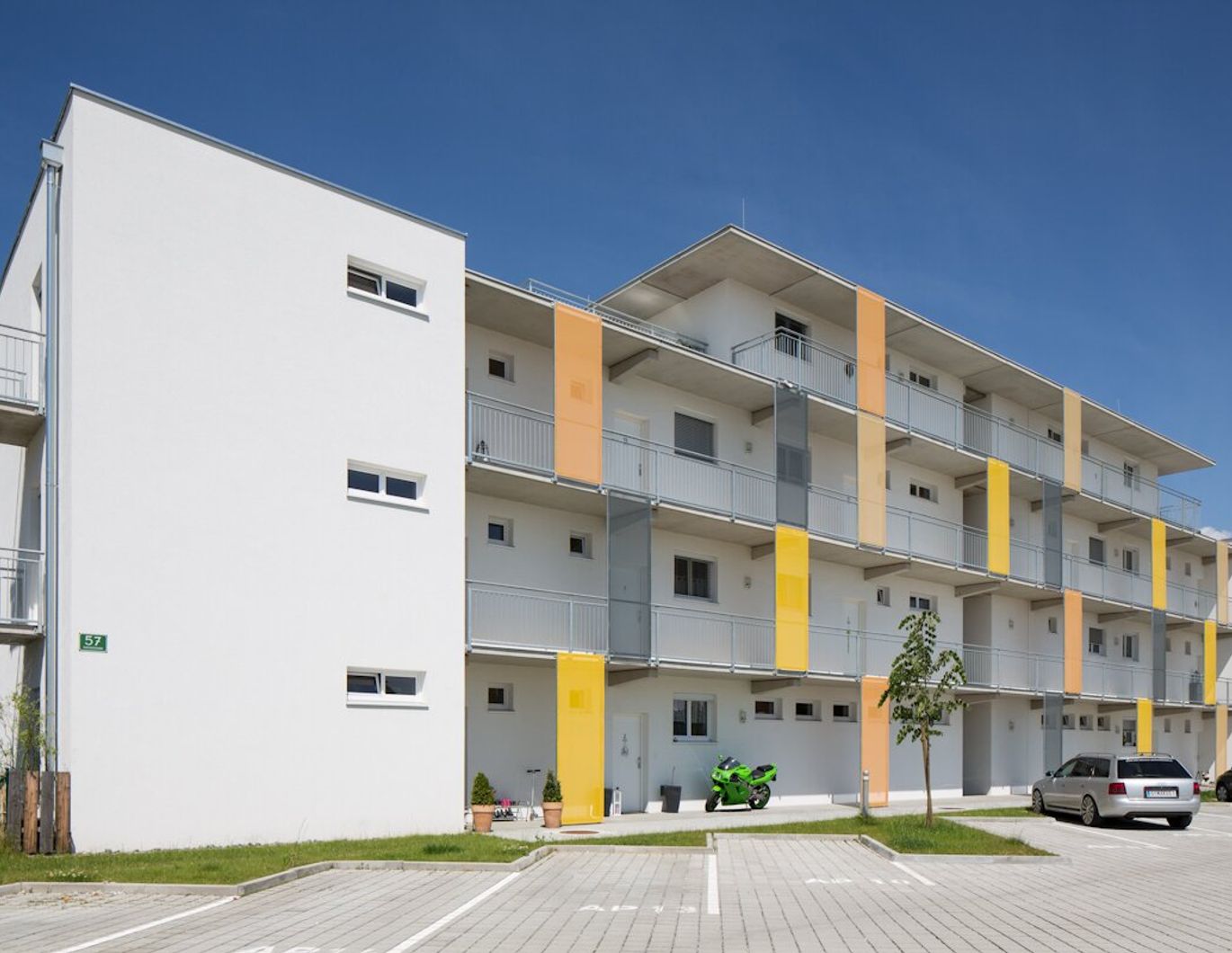 Neuwertige 2-Zimmer-Wohnung mit Balkon und Parkplatz in Graz - ideal als Vorsorge! 135.000 €