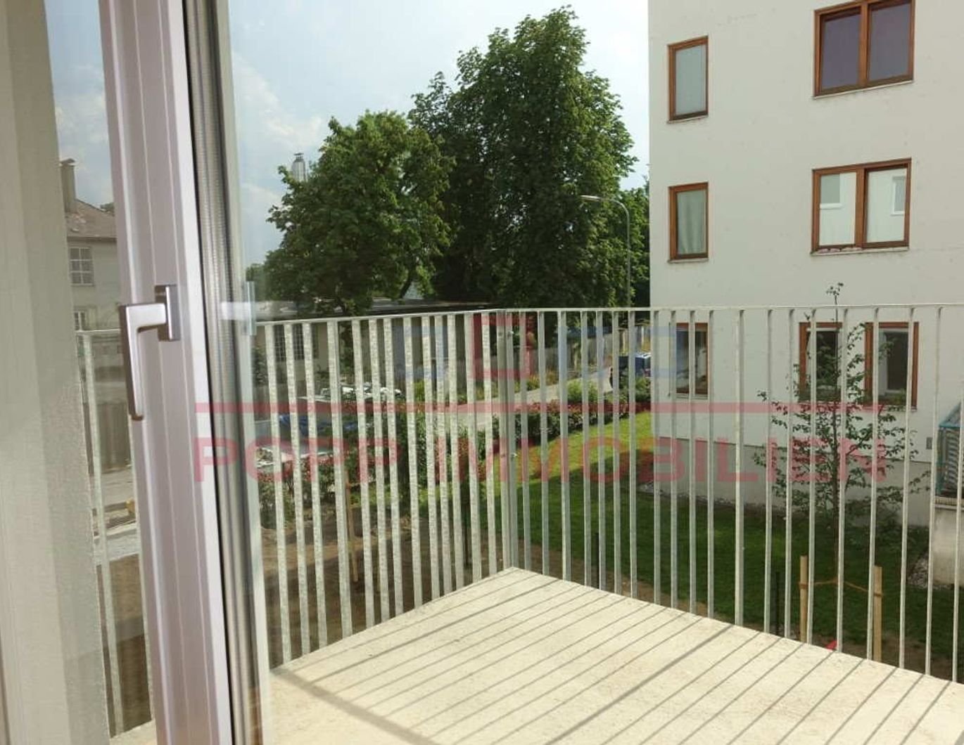 Gepflegte sonnige Wohnung mit Balkon - Nähe Murpromenade und Zentrum