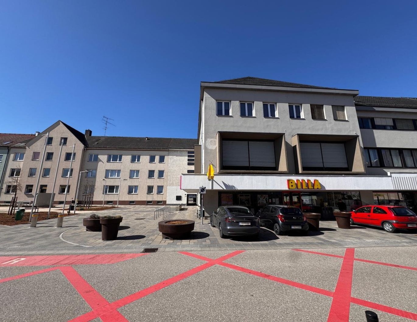 Schnäppchenpreis! Großzügige 125 m² Wohnung mit 42 m² Dachterrasse - Renovierungsobjekt in Top-Lage