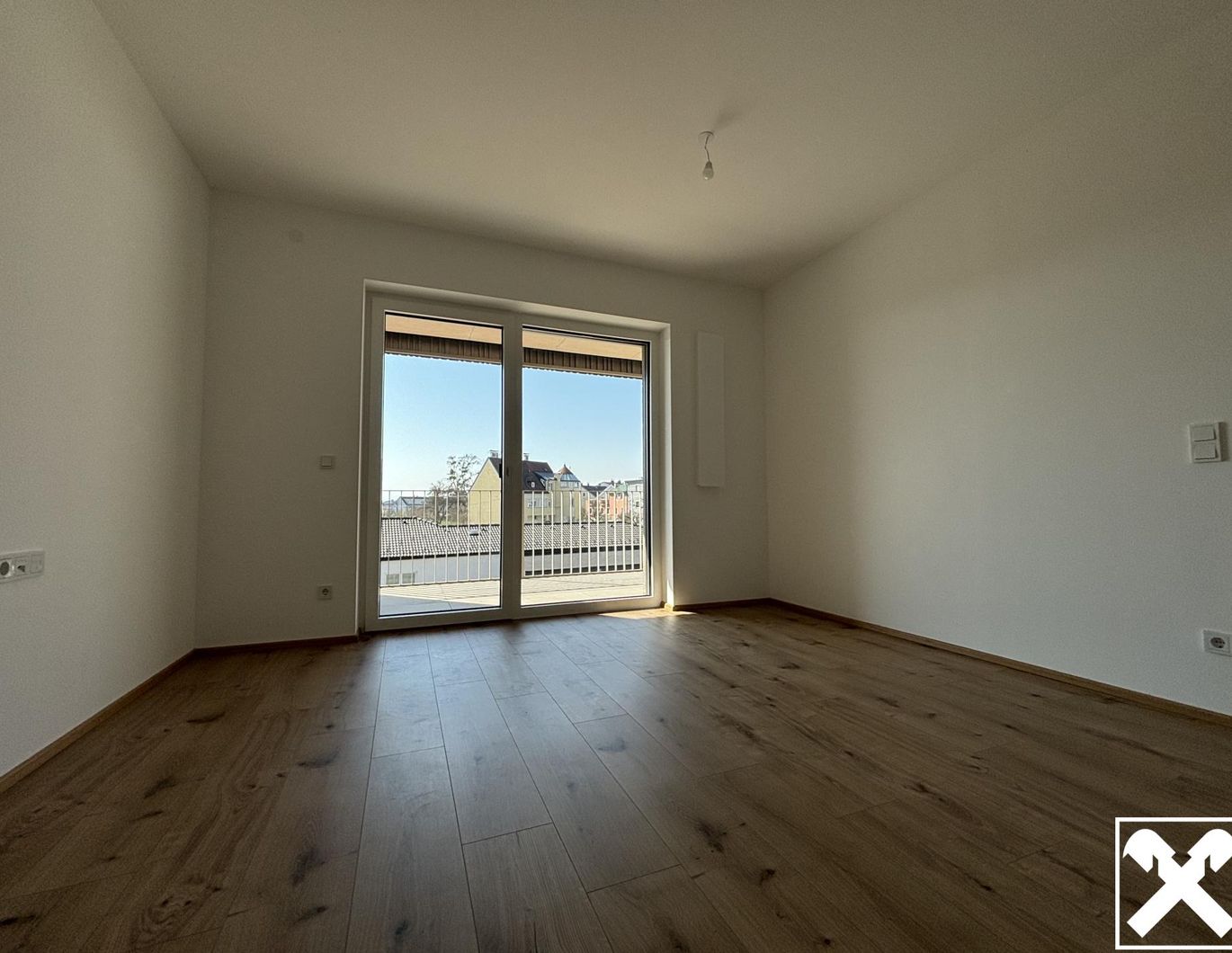 ERSTBEZUG: 2-Zimmer-Wohnung mit Terrasse und Einbauküche