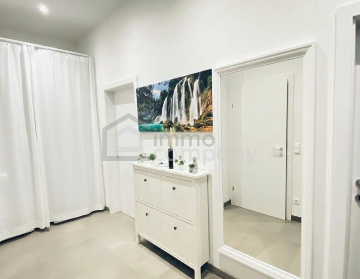 Neusanierte 2-Zimmer-Wohnung mit U4/U6-Nähe!