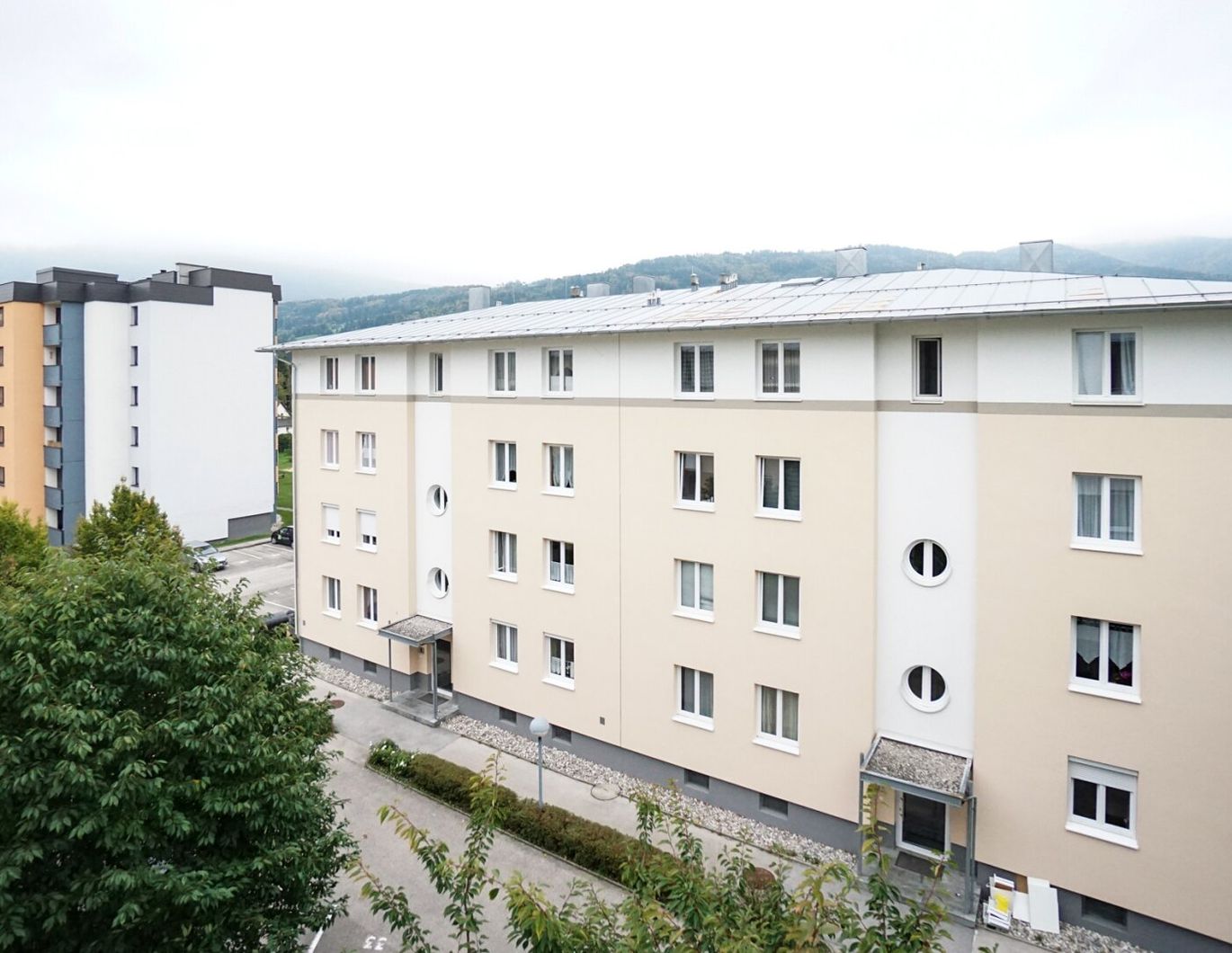 3-ZIMMER-WOHNUNG MIT LOGGIA IN KIRCHDORF - im Erdgeschoß