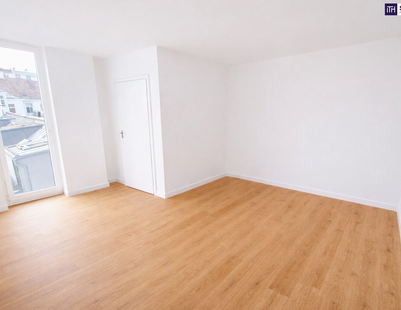 Heller Wohntraum mit ruhigem Innenhofbalkon - moderne Innenausstattung, effiziente Luftwärmepumpe & perfekte öffentliche Anbindung